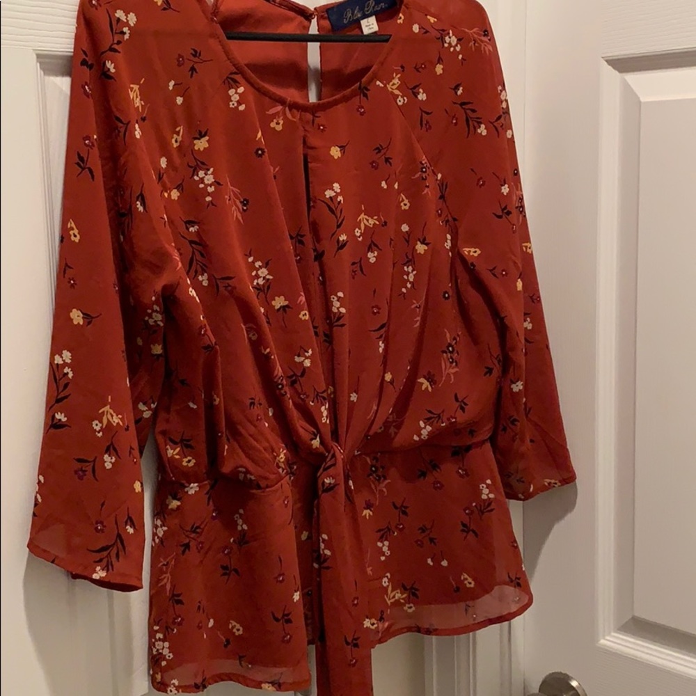 Orange flowered 3/4 sleeve top